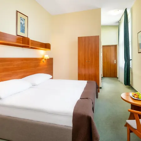 Hotell Millennium 3*