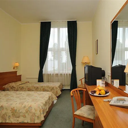 Отель Millennium 3*