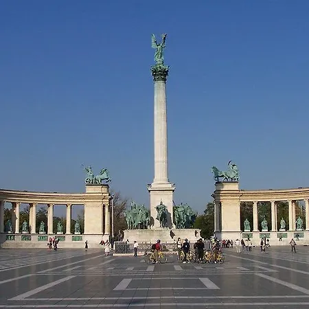 Отель Millennium