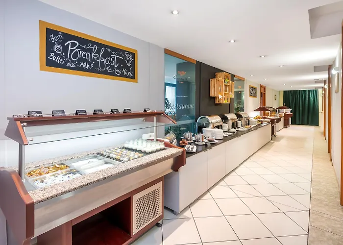 Отель Millennium 3*