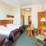 Hotel Millennium